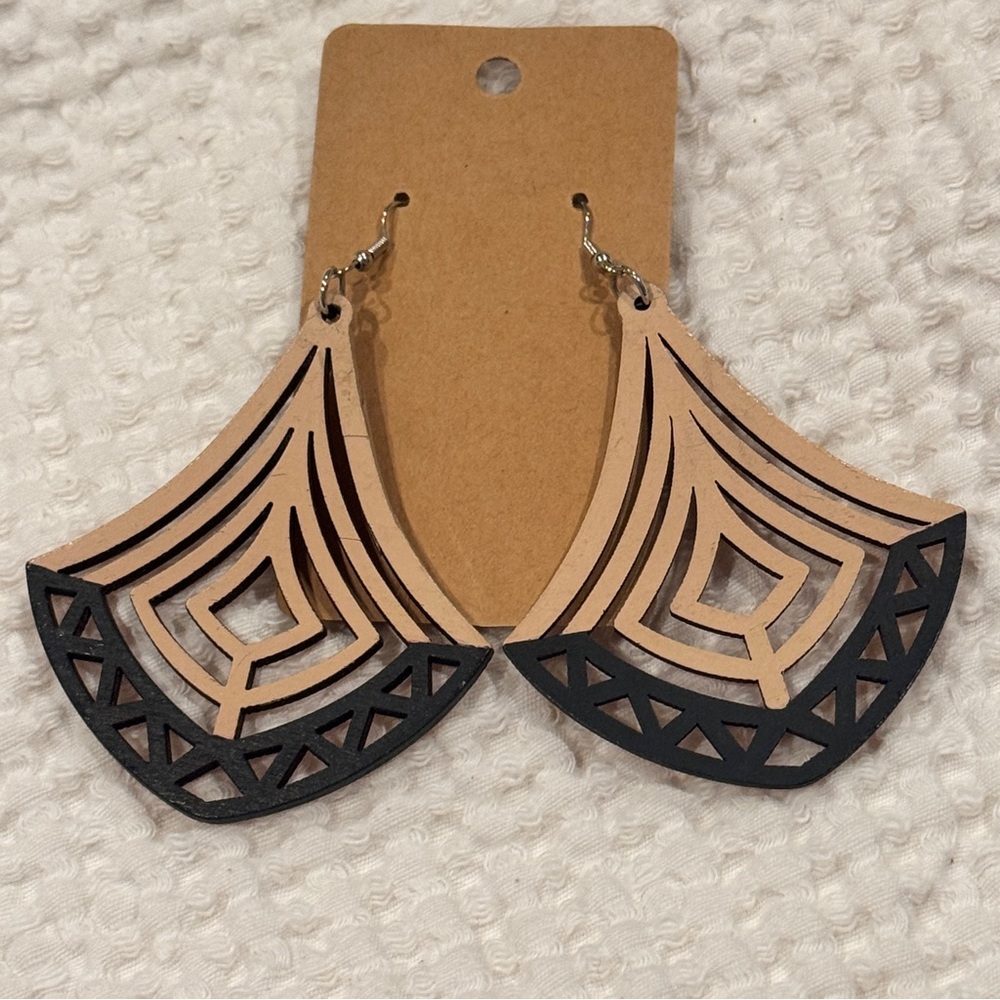 Wood Boho Geometric Black and Tan Dangle Earrings New